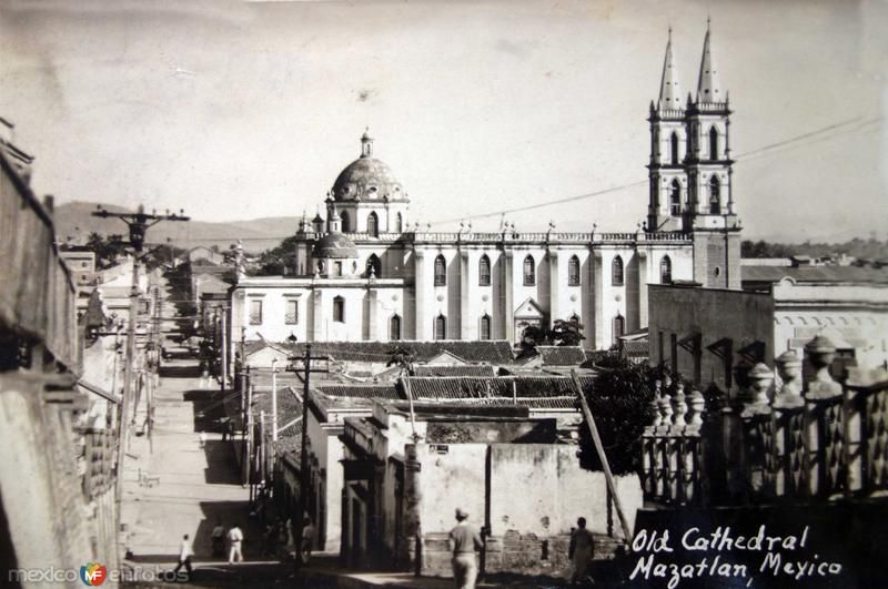 File:Catedral de Mazatlán, 1929.jpg