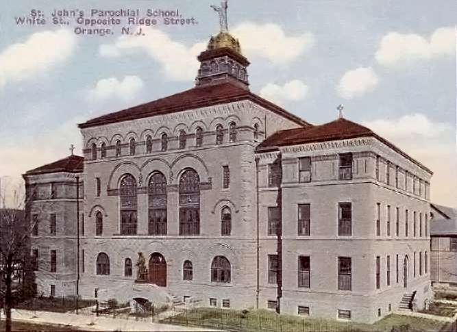 File:Columbus Hall About 1915.png