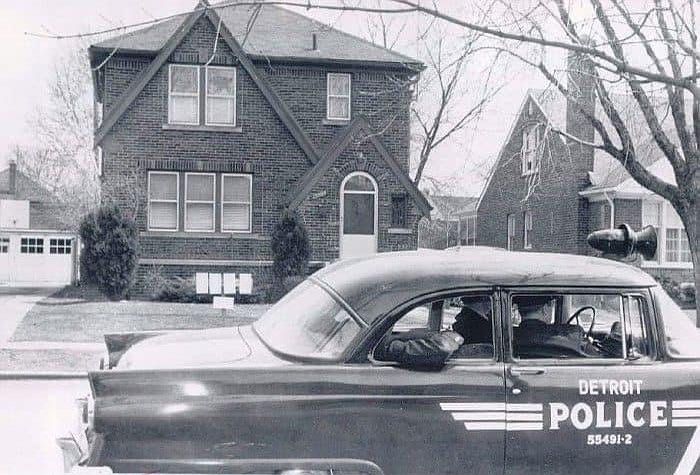 File:Detroit Police car in 1955.jpg