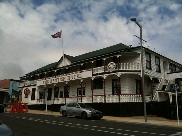 File:Kentish-Hotel-20100925.jpg