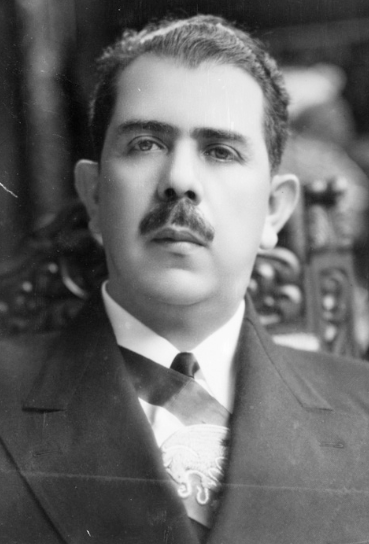 File:Lázaro Cárdenas, Retrato.png