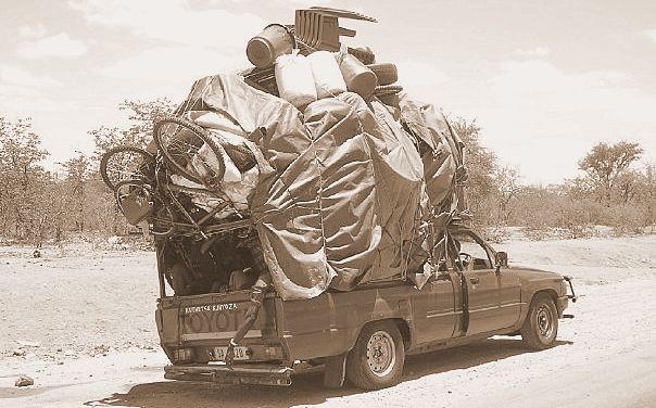 File:Motorist Beitbridge Highway.jpg