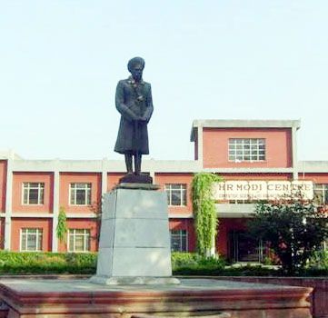 File:Multani Mal Modi College, Patiala.jpg