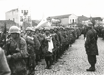 File:Paratroopers Kumanovo.png