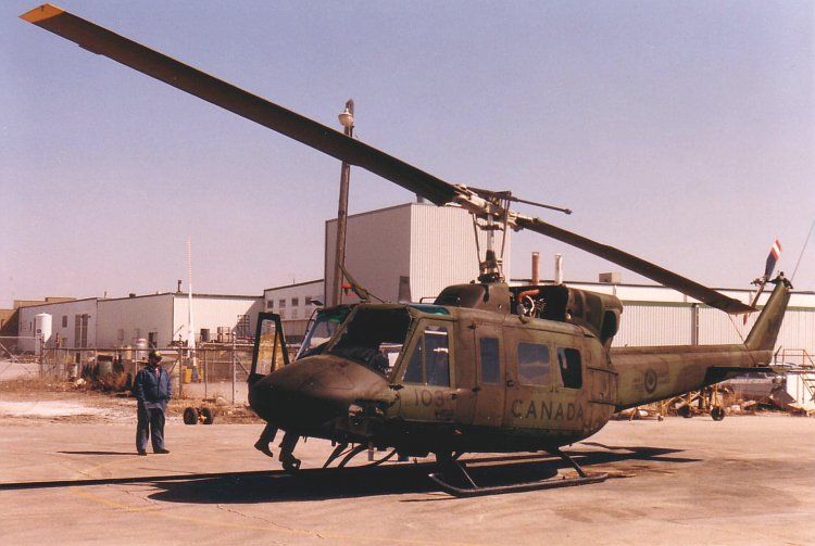 File:BellCH-135TwinHuey135103B.JPG