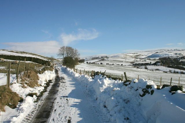 File:Extwistle Hill - geograph.org.uk - 1153981.jpg