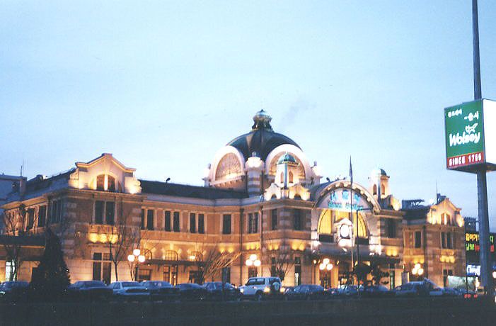 File:Old-Seoul-Station-2000-02.jpg