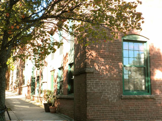 File:Quinnipiac Brewery Bottling Works.jpg