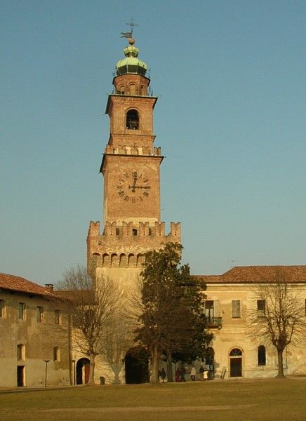 File:Vigevano0002.jpg