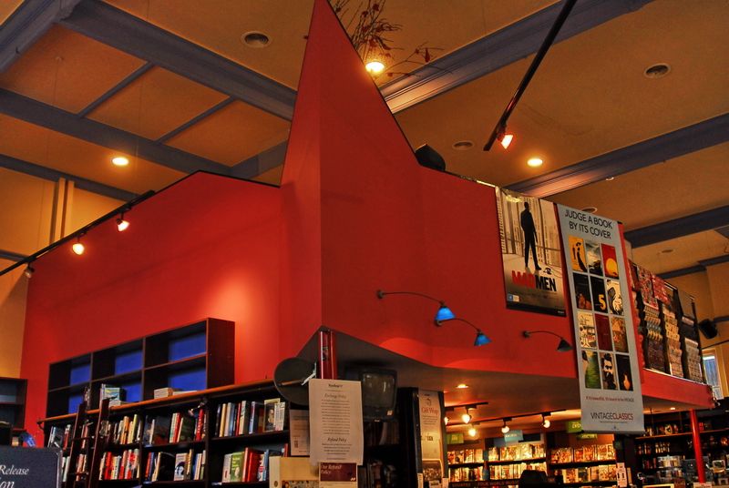 File:Bookshop.jpg