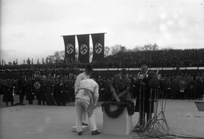 File:Bundesarchiv Bild 102-01318A, Grundsteinlegung Richard Wagner Denkmal.jpg