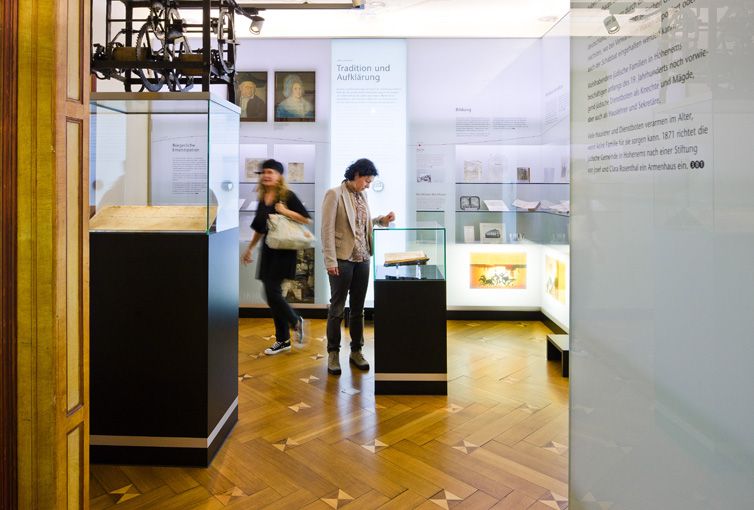 File:Juedisches Museum Hohenems Ausstellung.jpg