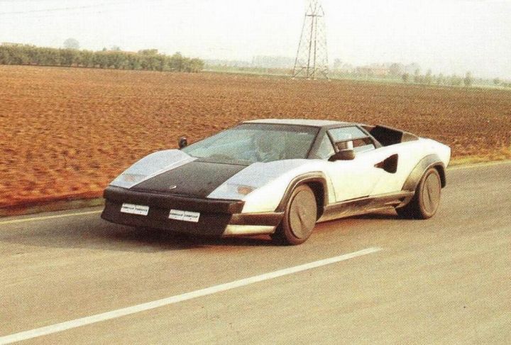 File:Lamborghini Countach Evoluzione.jpg