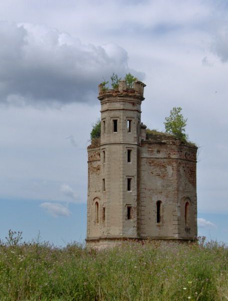 File:Tower in Ečka 2007.jpg