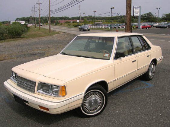 File:88PlymouthCaravelleSE.jpg