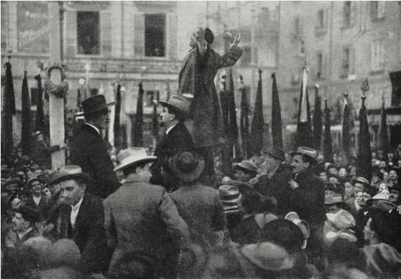 File:Alceste De Ambris speaking in Parma.png