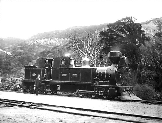 File:Engine at the Summit, Rimutaka Incline 18287.jpg