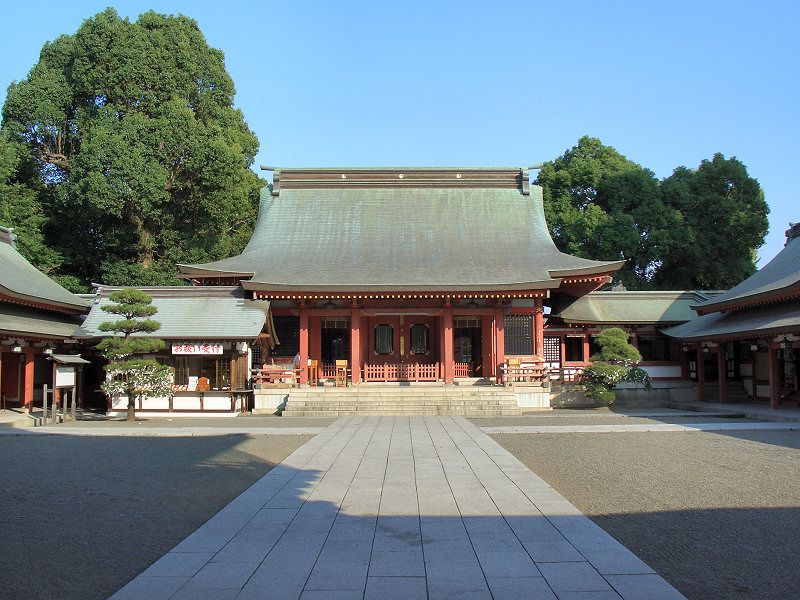 File:Fujisakihachimanguu-shrine.jpg