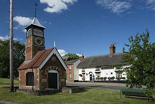 File:HandR village pump.jpg