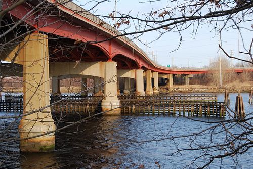 File:Henderson Bridge Seekonk River.jpg