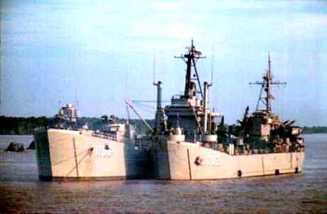 File:LST-1166 and LST-1082.jpg