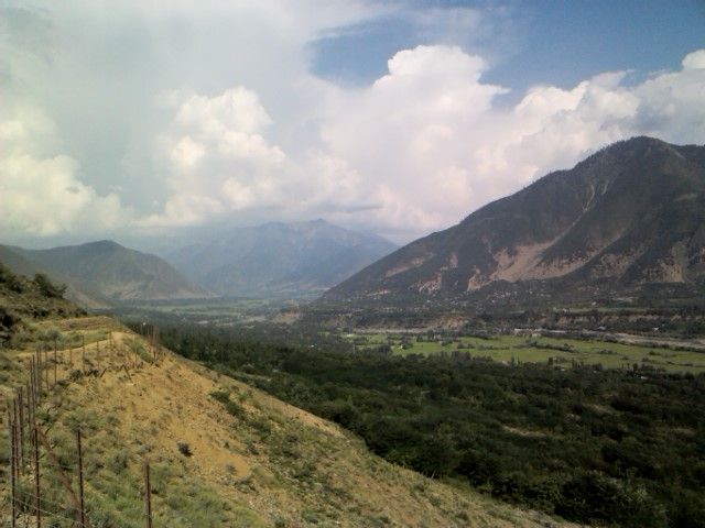 File:Nallah Sindh Valley.jpg