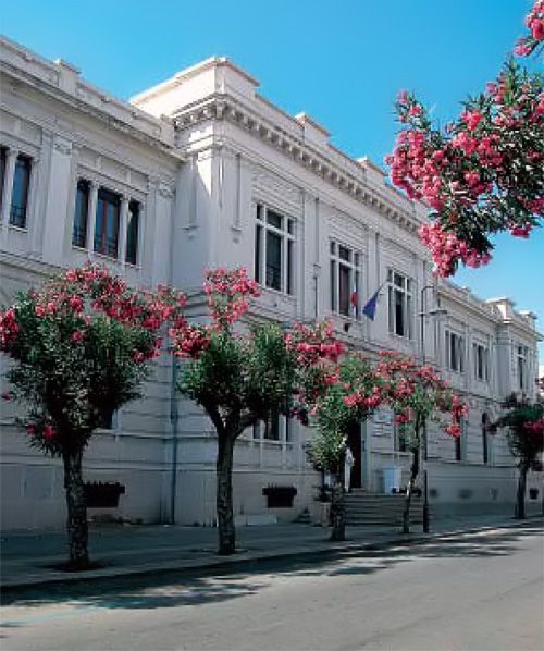 File:Reggio Calabria Palazzo Zani.jpg