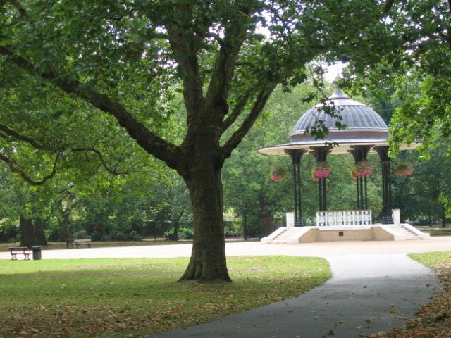 File:Southwark Park .jpg