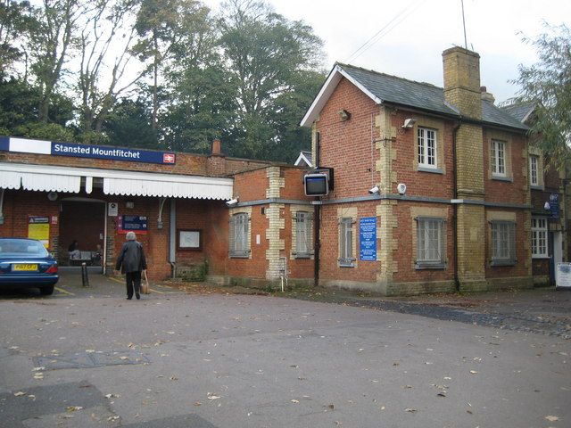 File:Stansted Mountfitchet railway station building in 2008.jpg