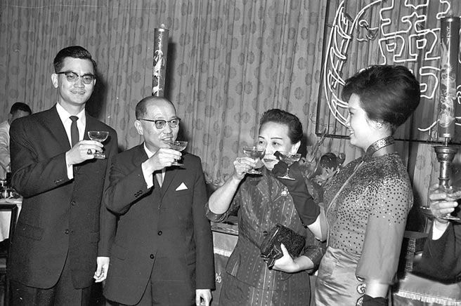 File:Yen Chia-kan 1964.jpg