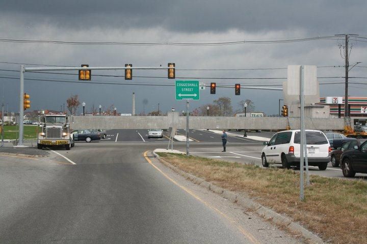 File:125 foot long bridge beam.jpg