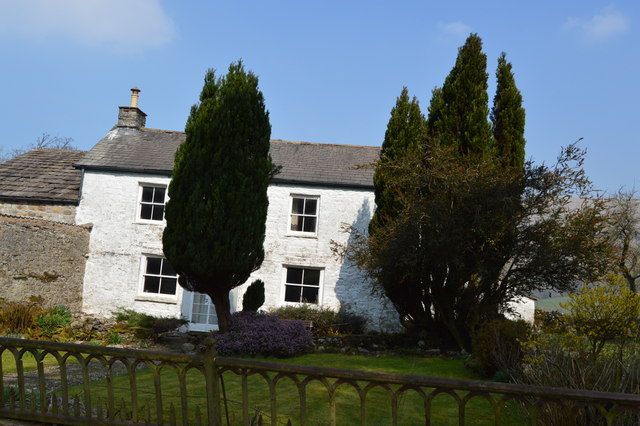 File:Howgill House, Dentdale.jpg