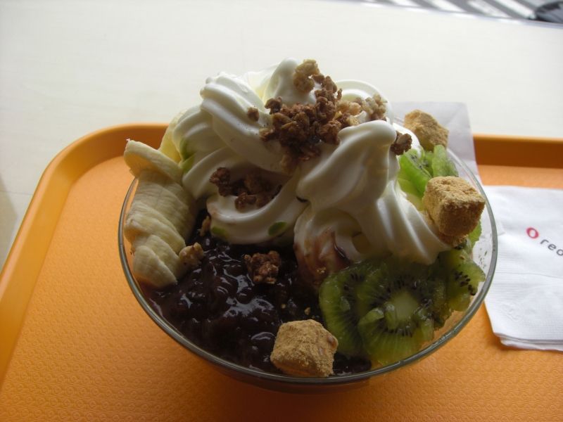 File:Korean shaved ice-Green tea bingsu-02.jpg