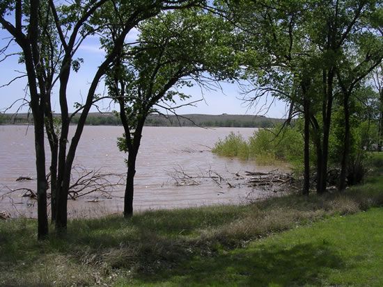 File:Lake McClellan.jpg