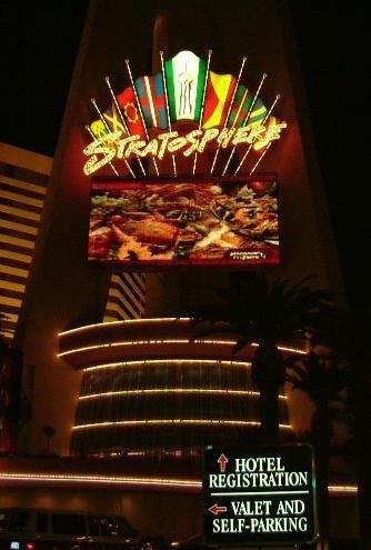 File:Stratosphere tower sign, 2004.jpg