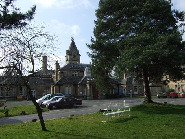 File:Warneford Hospital.jpg