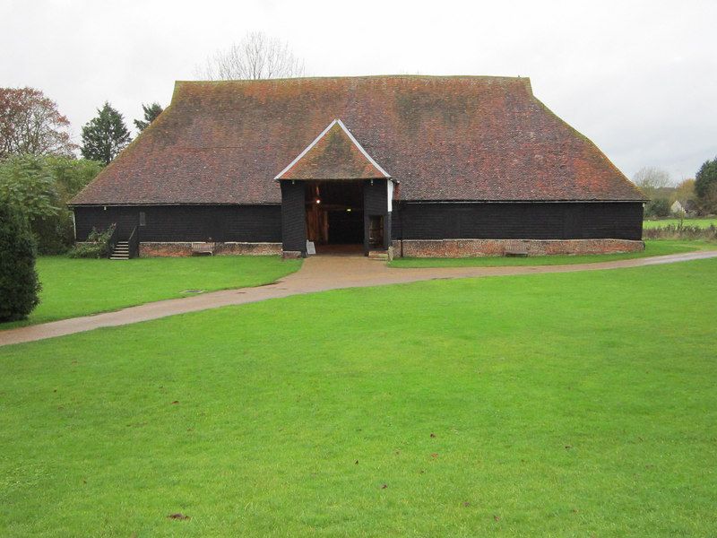 File:Barley Barn - geograph.org.uk - 4264362.jpg