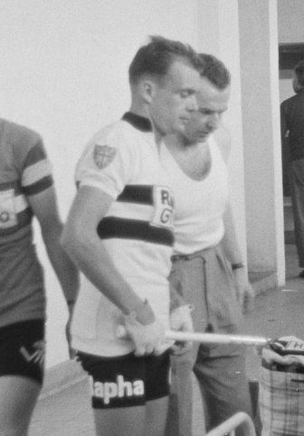 File:Brian Robinson, 1960 Tour de France.jpg