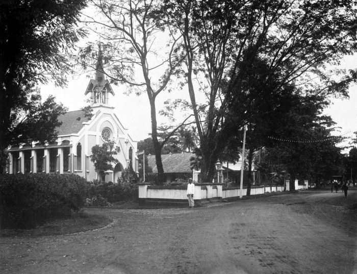 File:COLLECTIE TROPENMUSEUM Kloosterkerk TMnr 10016577.jpg