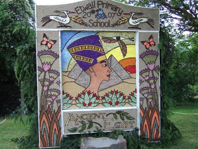 File:Etwall well dressing 505406 4281dfb7.jpg