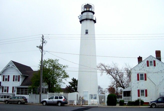 File:Fenwick Island Lighthouse.jpg