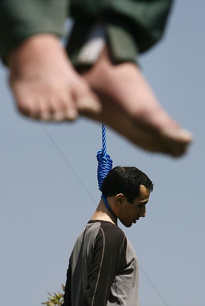 File:Hanging of Majid Kavousifar 08.jpg