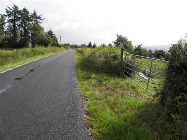 File:Road at Sralahan (geograph 3596765).jpg