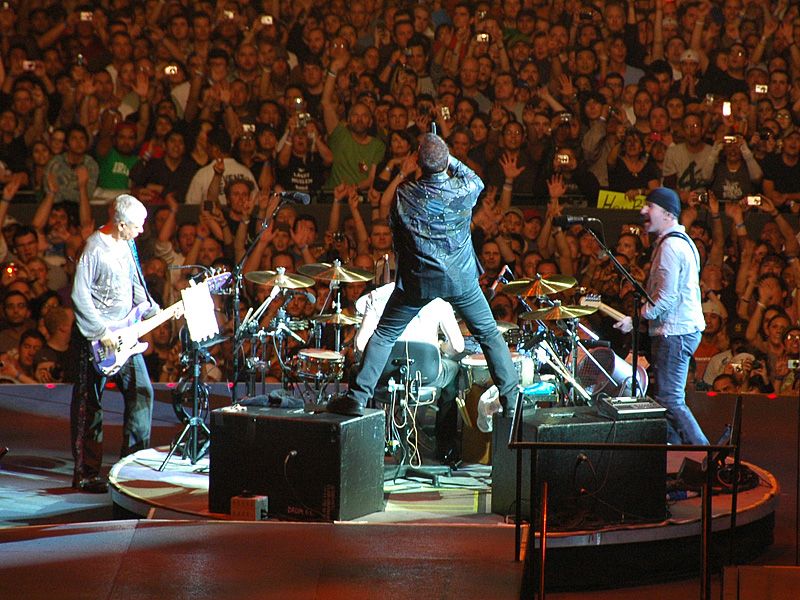 File:U2 360 at Cowboys Stadium.jpg