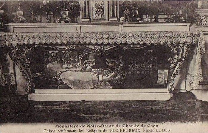 File:Caen notredamedecharite cpa reliquaires.jpg