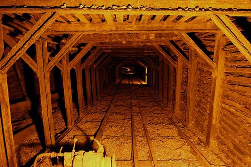 File:Empire mine shaft.jpg