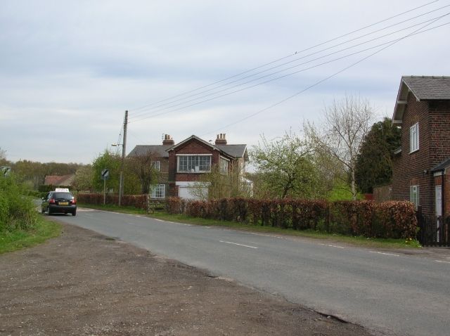 File:Warthill-signal-box-by-DS-Pugh.jpg