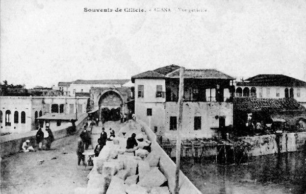 File:Adana Tasköprü in 1920.jpg