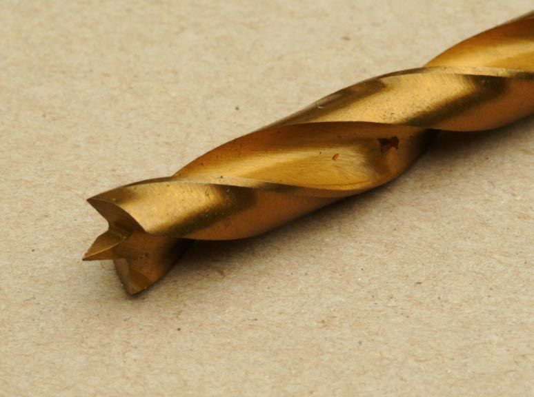 File:Drill tip spur.jpg