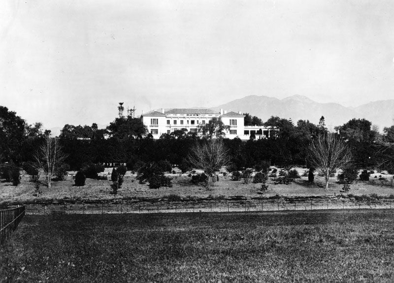 File:HuntingtonMansion-1915.jpg